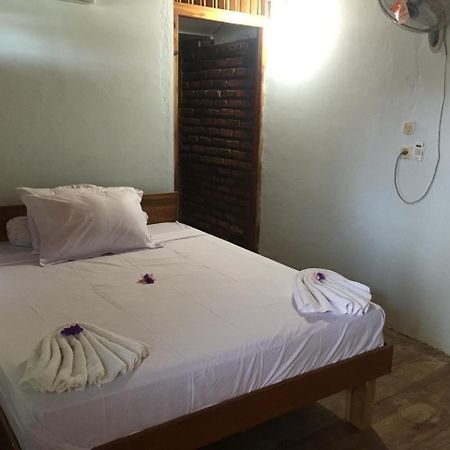 לבואן באג'ו Bajo Sunset Hostel מראה חיצוני תמונה