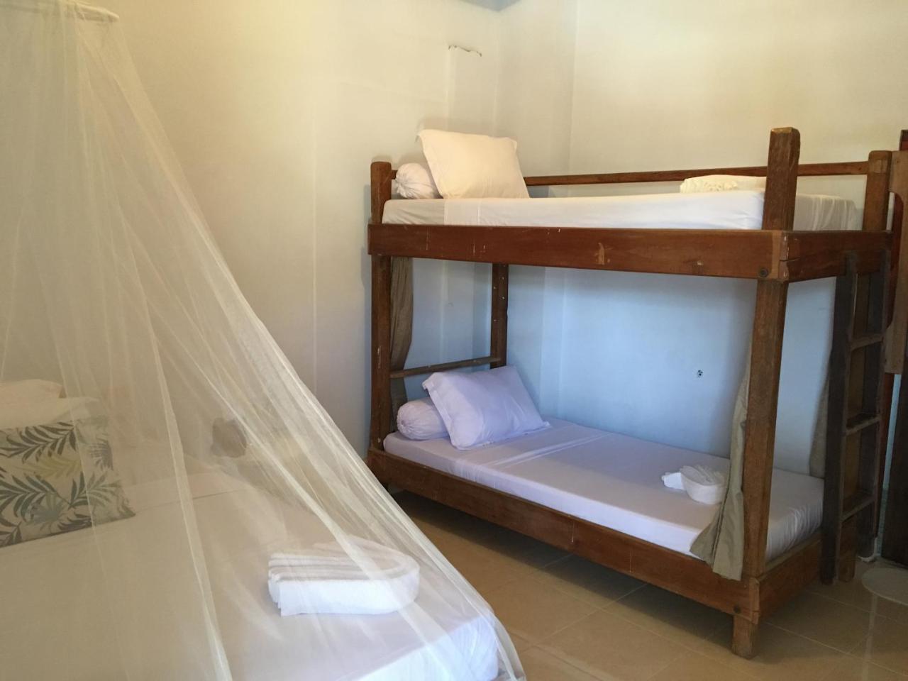 לבואן באג'ו Bajo Sunset Hostel מראה חיצוני תמונה